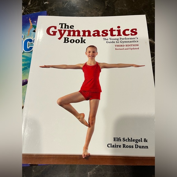 Gymnastics books (3) - Picture 3 of 4